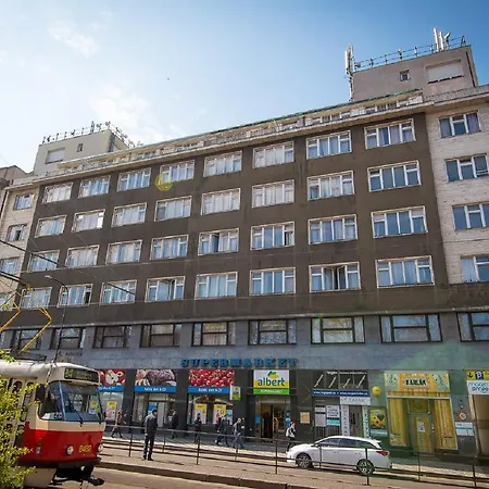 Charles Square Apartment Prague
